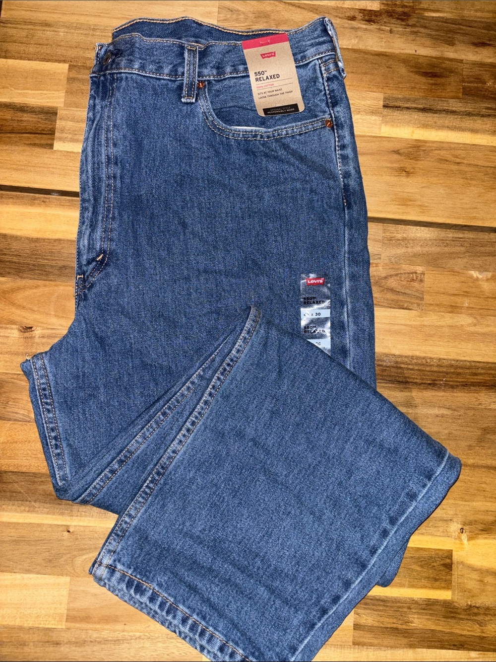 Levi's Relaxed Fit Men's Jeans in Medium Blue Denim